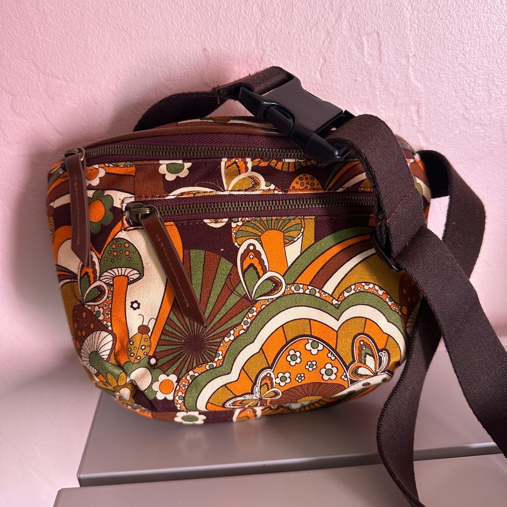 Solstice intimates retro bumbag